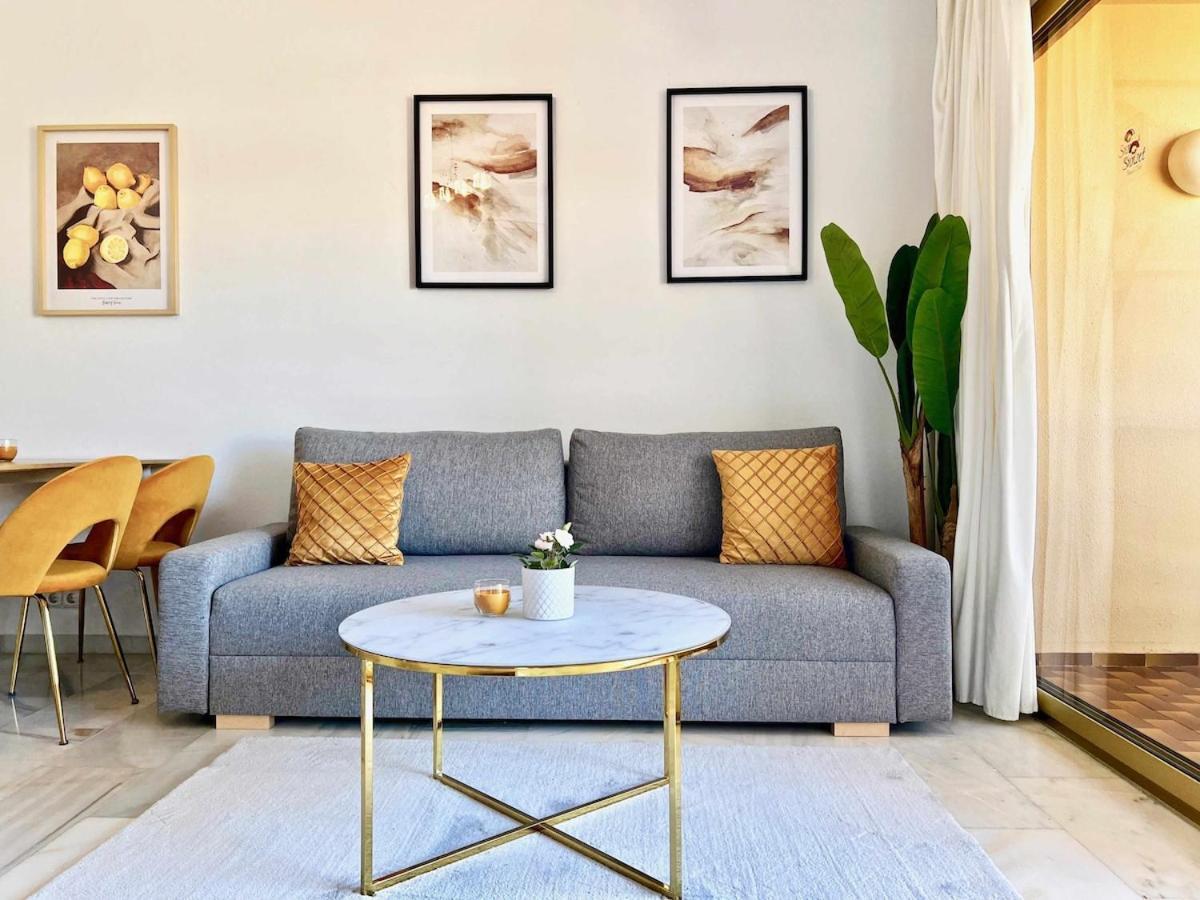 797 Holiday Rentals- Apartamento En Hotel Sunset Frente Al Mar Benalmádena Extérieur photo
