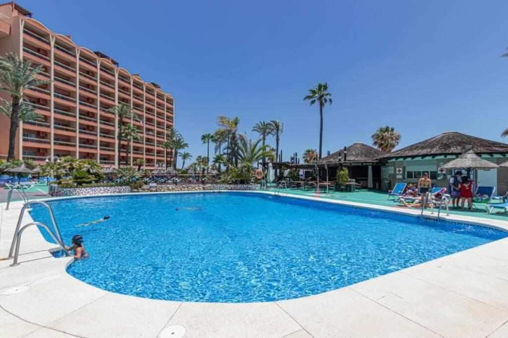 797 Holiday Rentals- Apartamento En Hotel Sunset Frente Al Mar Benalmádena Extérieur photo