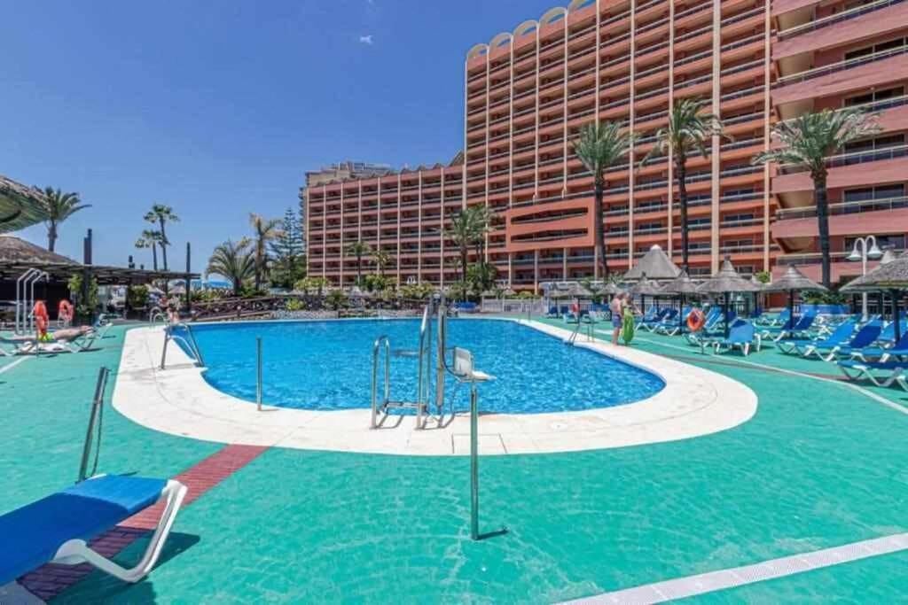 797 Holiday Rentals- Apartamento En Hotel Sunset Frente Al Mar Benalmádena Extérieur photo