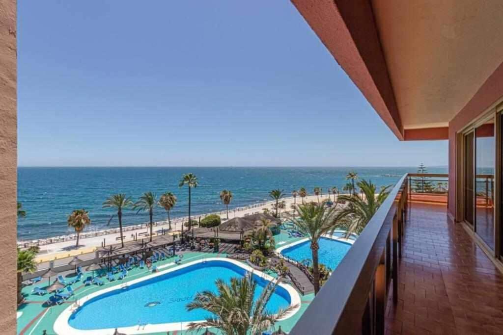797 Holiday Rentals- Apartamento En Hotel Sunset Frente Al Mar Benalmádena Extérieur photo