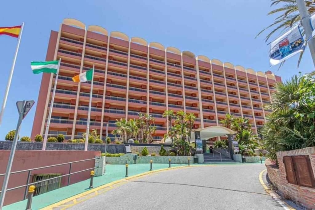 797 Holiday Rentals- Apartamento En Hotel Sunset Frente Al Mar Benalmádena Extérieur photo