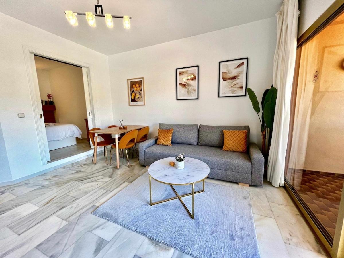797 Holiday Rentals- Apartamento En Hotel Sunset Frente Al Mar Benalmádena Extérieur photo